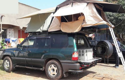 4x4 Land Cruiser V8 two Rooftop Tents